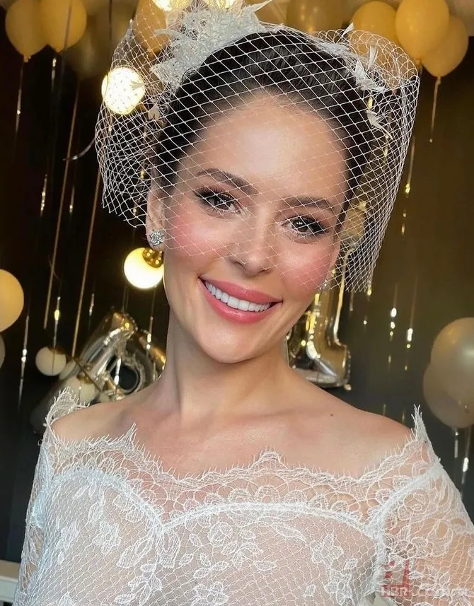 Kuruluş Osman'ın Malhun Hatun'u Yıldız Çağrı Atiksoy karnı burnunda halini paylaştı! Berk Oktay'ın eşine rol arkadaşı Özge Törer... 2