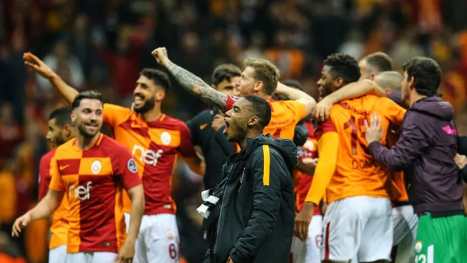 Galatasaray'da sezon sonunda takımdan ayrılacaklar belli oldu