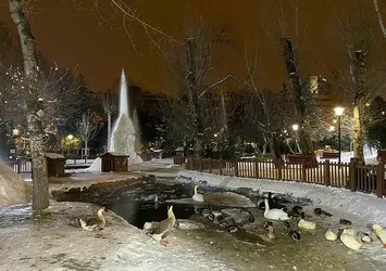 Mogan Gölü ve Kuğulu Park buz tuttu