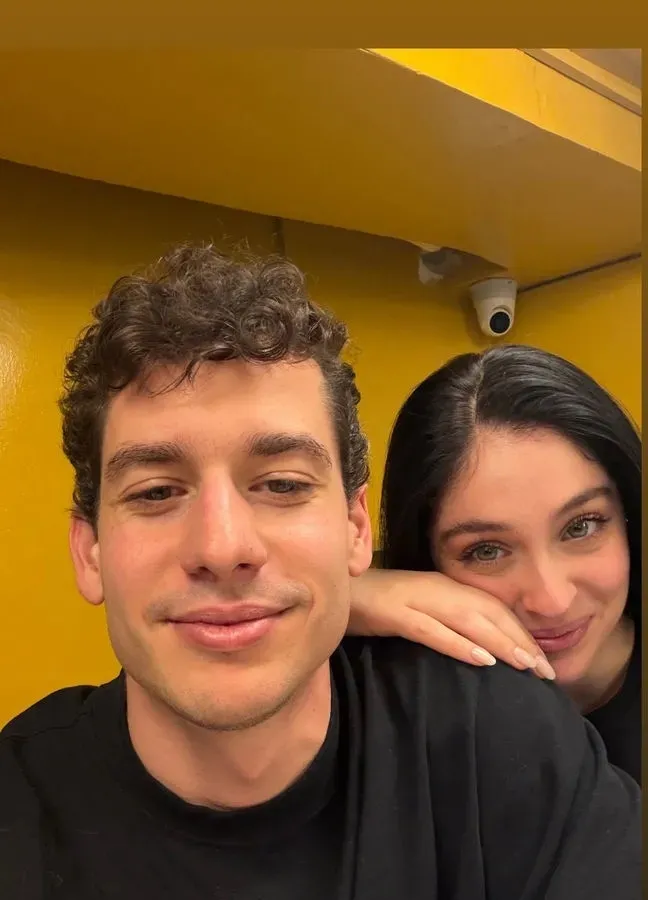 cemre-baysel-ve-cem-bolukbasi-yollarini-ayirdi-1775806016284.jpeg Aşk bitti mi? Cemre Baysel ve Cem Bölükbaşı'ndan karşılıklı hamle - 3