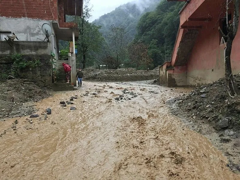 Rize Bir Kez Daha Saganaklara Teslim Oldu