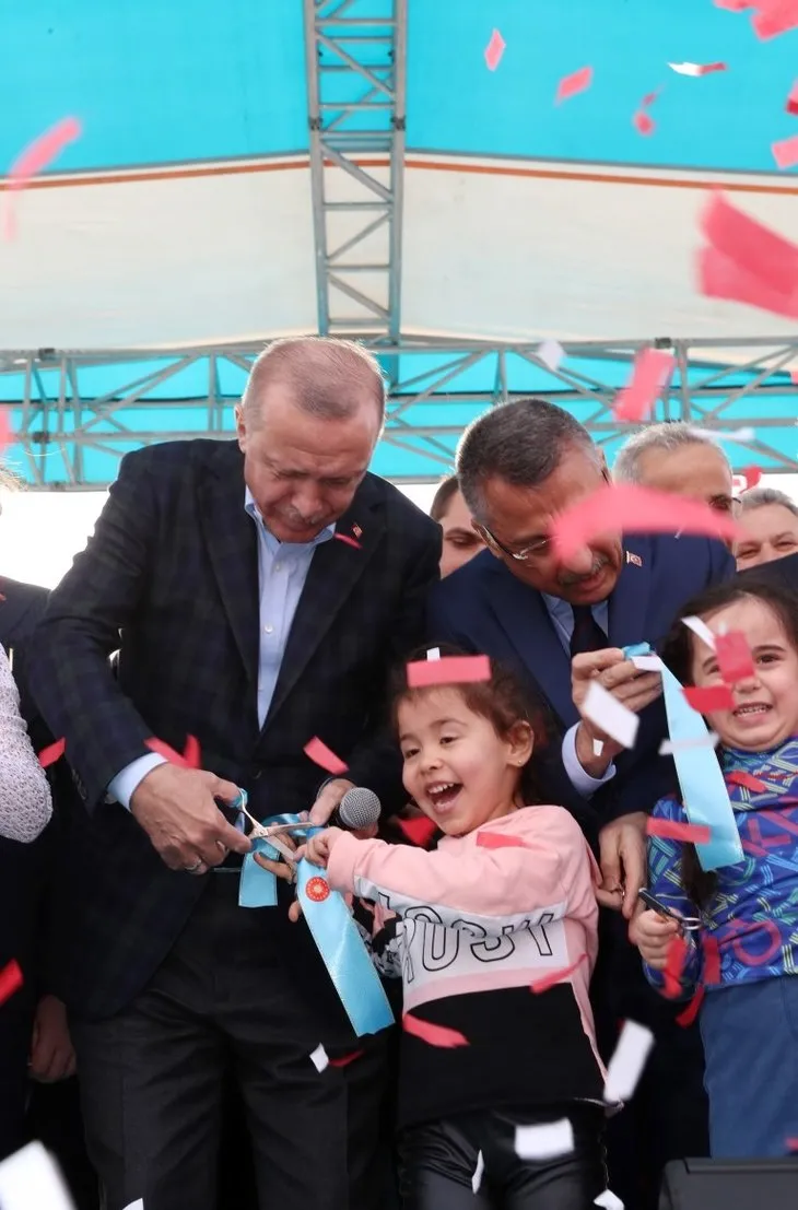 Başkan Erdoğan kurdeleyi kesip otomobille yolu test etti! Kuzey Marmara Otoyolu Kınalı-Odayeri Kesimi açıldı...