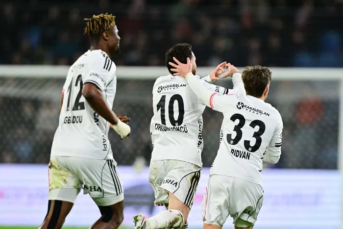 besiktas-uzatmalarda-hayat-buldu-kartal-deplasmanda-hata-yapmadi-1771182607872.jpg Beşiktaş uzatmalarda hayat buldu! Kartal deplasmanda hata yapmadı - 4