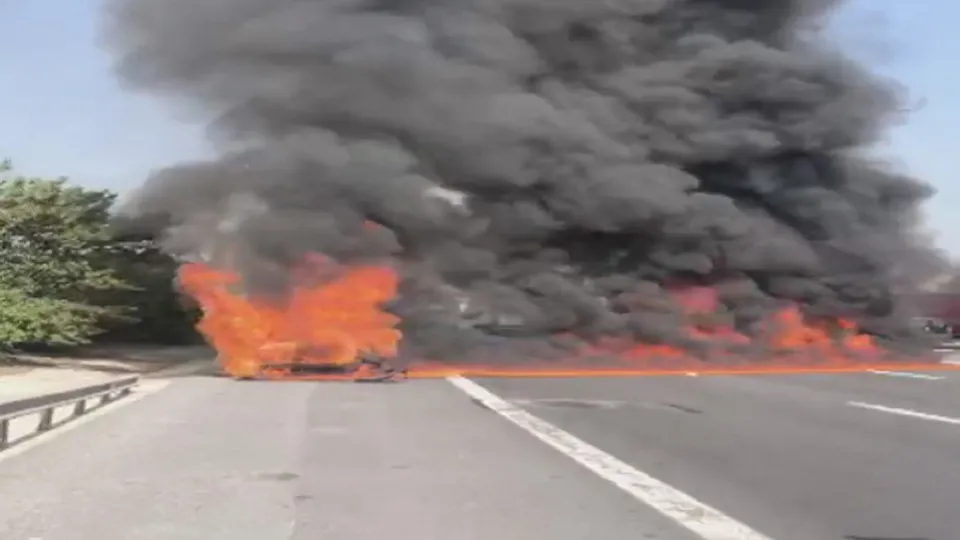 TEM'de kabus anları! Yol trafiğe kapandı