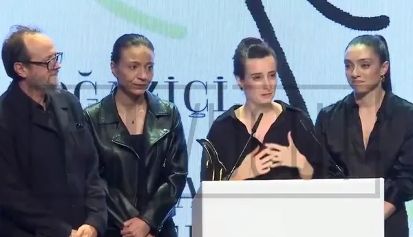 1667123823242.jpeg Ödülünü Fincancı'ya ithaf eden Özcan Alper'e tepki gösteren Burak Haktanır konuştu: Film festivalleri şov yapma etkinliklerine dönüştü - 8