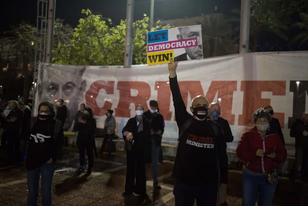 İsrail Netanyahu’ya karşı ayağa kalktı!