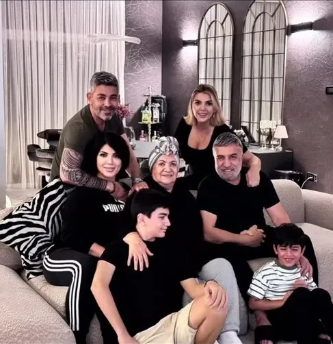 ozcan-denizin-annesi-kadriye-deniz-kanserle-mucadele-ediyor-1766584935893.jpg Kaynak: Instagram