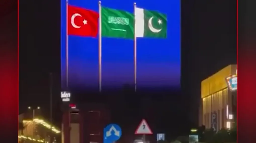 SUUDİ ARABİSTAN'DA ÜÇLÜ İTTİFAK