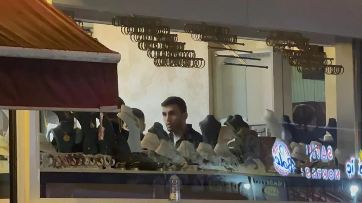 Gebze'de kolonları çatlayan binada kuyumcuda ziynet eşya paniği