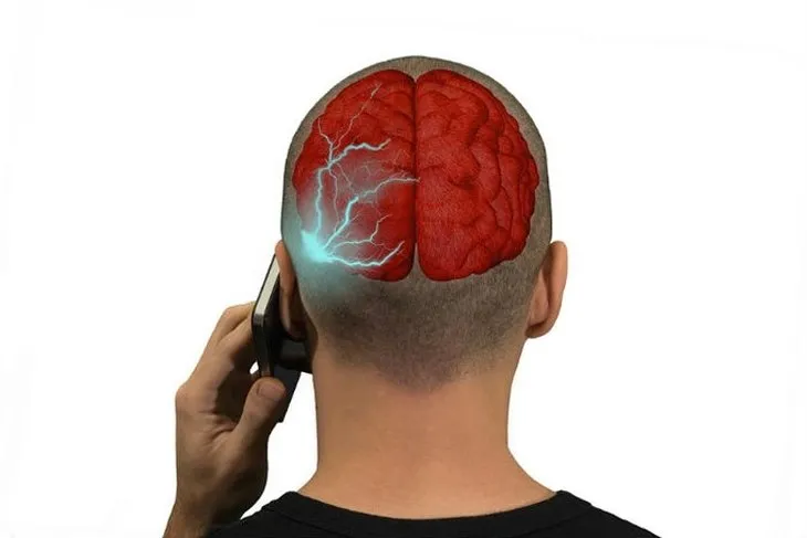 Dünyanın en tehlikeli akıllı telefon modelleri: Beyin tümörü riskinden kısırlığa, kalıcı işitme kaybından kan hücrelerinde bozulmaya kadar birçok zararı var