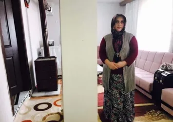 Evin ortasından geçen direk isyan ettirdi