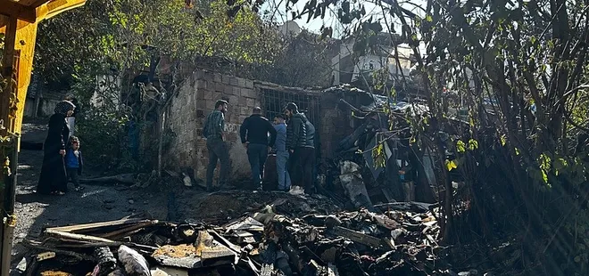 Eyüpsultan'da gecekondu alevlere teslim oldu