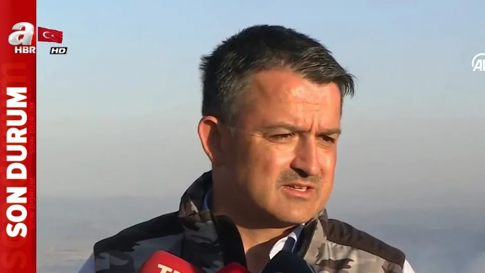 Son dakika: Bakan Bekir Pakdemirli’den İzmir Karabağlar’da çıkan yangın hakkında açıklama