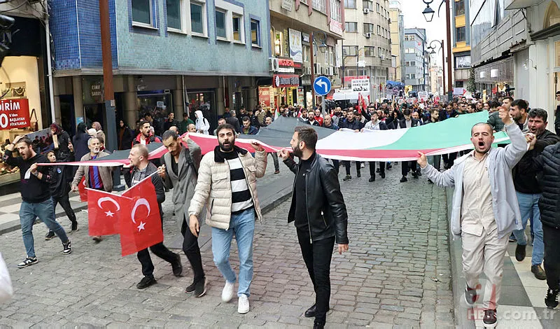 Zulme karşı tek yürek! Dört büyüklerin taraftar grupları Filistin için toplandı 8