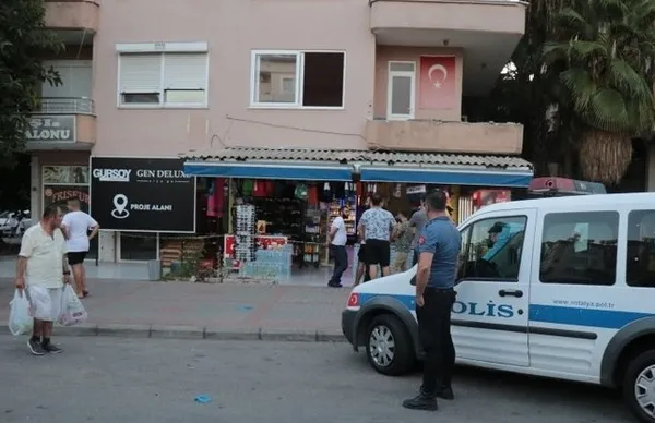 antalyada-eski-ortagindan-gelen-olum-dehsete-dusuren-cinayette-yeni-detaylar-ortaya-cikti-1657023324425.jpg Antalya’da eski ortağından gelen ölüm! Dehşete düşüren cinayette yeni detaylar ortaya çıktı - 6