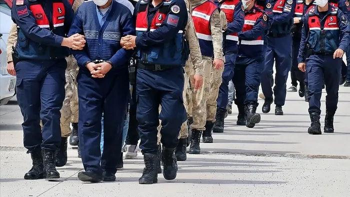 DEAŞ’ın sözde Musul emirinin çocukları Türkiye'de yakalandı - 1