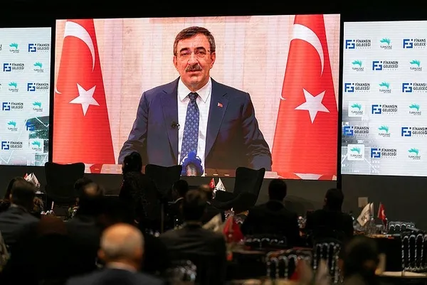 ekonominin-kalbi-turkuvaz-medyada-atiyor-finansin-gelecegi-masada-cevdet-yilmaz-mehmet-simsek-hafize-gaye-erka-1703245324617.jpeg Ekonominin kalbi Turkuvaz Medya'da attı! Finansın geleceği masada - 1