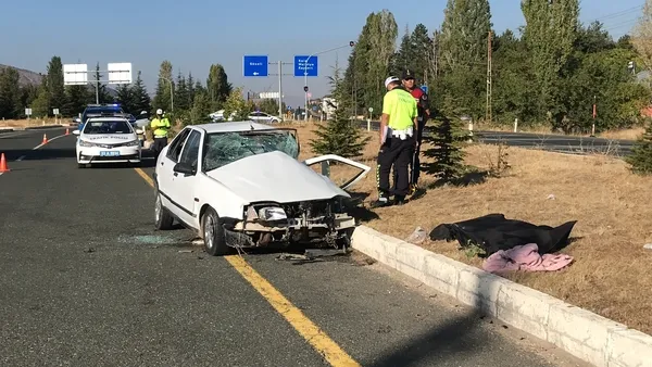 elazigda-trafik-kazasi-1-can-kaybi-4-yarali-1665391606612.jpg Elazığ’da trafik kazası! 1 can kaybı, 4 yaralı - 2
