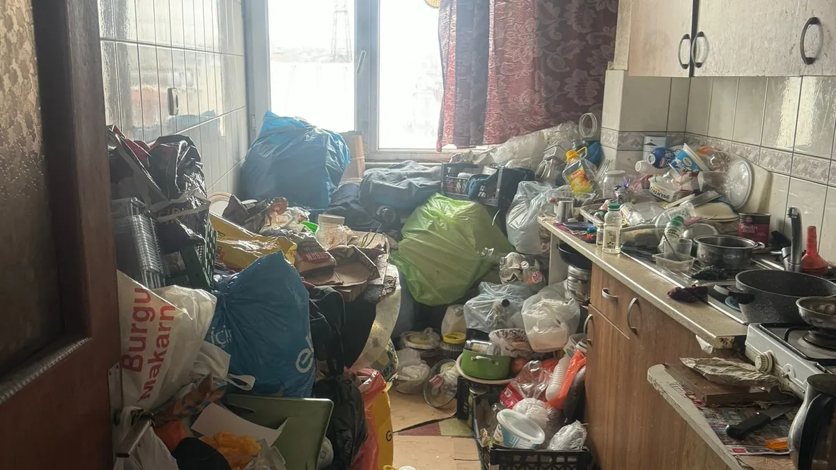 Satın aldığı ev çöp ev çıktı! Öğrenince deliye döndü