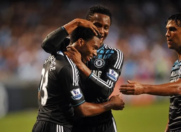 Obi Mikel, Sturridge için devrede