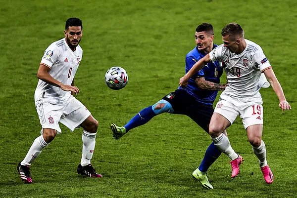 italya-euro-2020-finaline-yukseldi-italyanlar-ispanyayi-penaltilarla-gecti-1625608268688.jpg İtalya EURO 2020 finaline yükseldi! İtalyanlar İspanya'yı penaltılarla geçti - 3