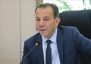 Bolu Belediye Başkanı Tanju Özcan yangın faciasında faturayı Yazı İşleri Müdürü Tahsin Arslan'a kesti