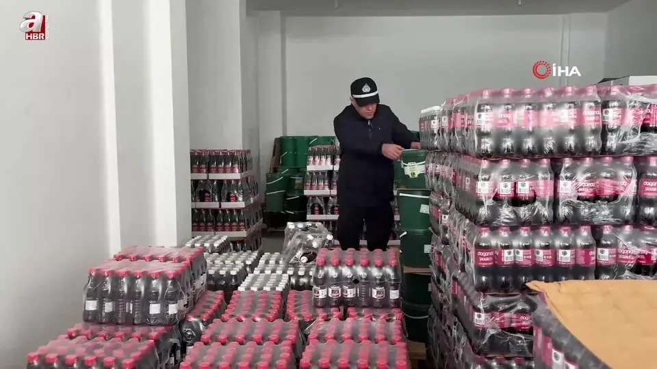 Çorum’da tarihi geçmiş 4 bin 200 şişe şalgam imha edildi