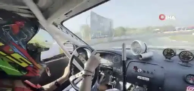 Kadın driftçiler pistte şov yaptı