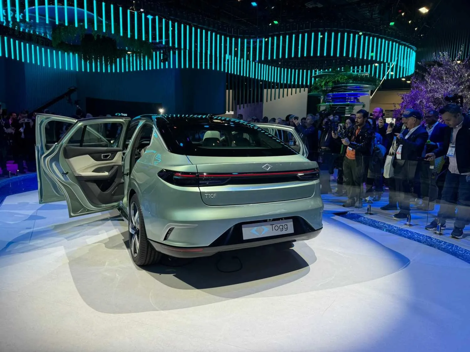 Togg'un yeni modeli T10F görücüye çıktı! Menzili ne kadar? Fiyatı ne olacak?