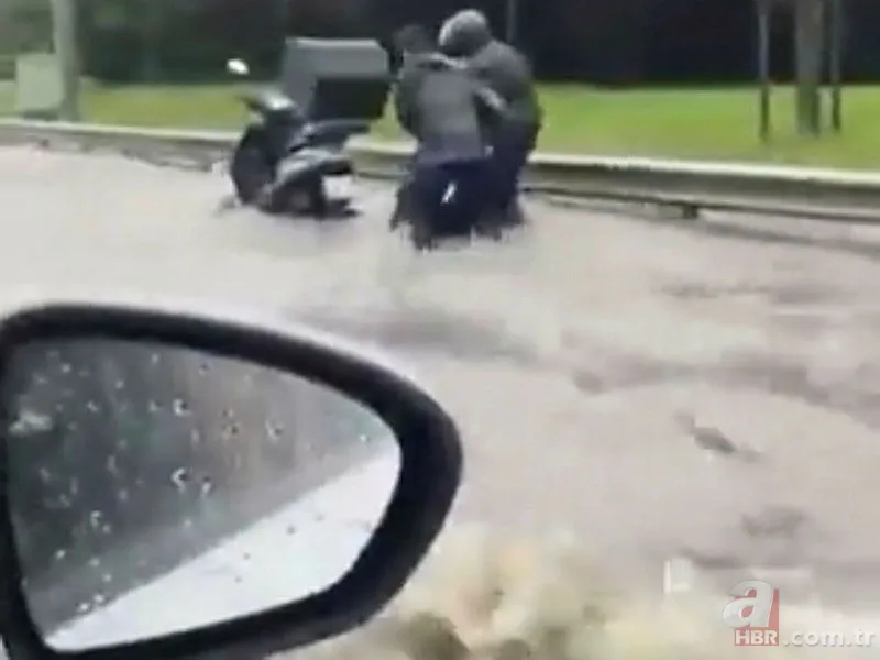 İstanbul'u sağanak vurdu! Yollar göle döndü, araçlar sulara gömüldü | Eminönü'nde dükkanları su bastı | Beykoz'da istinat duvarı çöktü 24