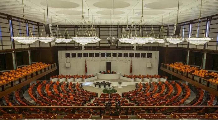 TBMM’de kritik haftaya giriliyor! Ana gündem maddesi yeni ve sivil anayasa...