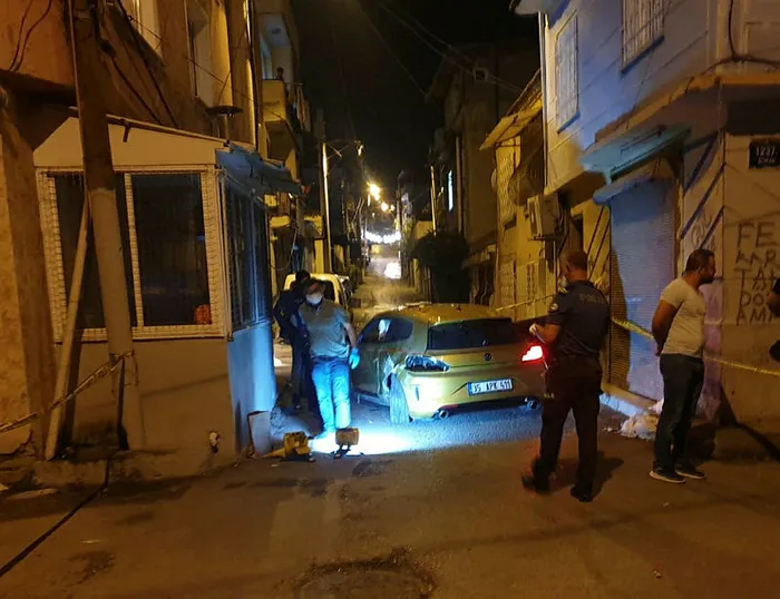 İzmir’de iki grup arasında silahlı kavga: 1 ölü, 3 yaralı - 1