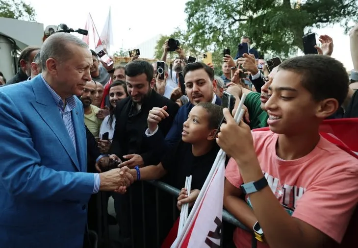 Başkan Erdoğan’a New York’ta sevgi seli! Türkevi’nde coşkuyla karşıladılar
