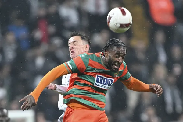 Beşiktaş Alanyaspor’a 3-1 mağlup oldu! Kartal evinde ağır yaralı