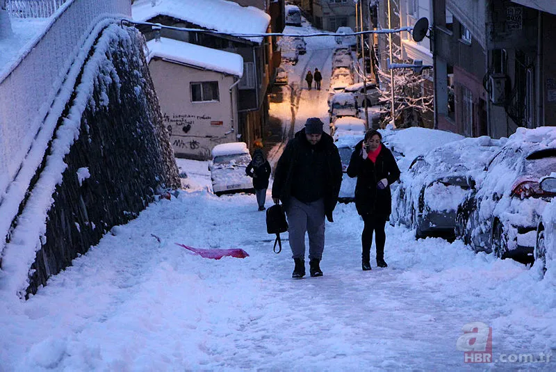 İstanbul yaya kaldı! Yetersiz İBB vatandaşa eziyet oldu 7