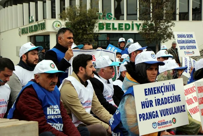 CHP’li Bolu Belediye Başkanı Tanju Özcan’dan işçi kıyımı