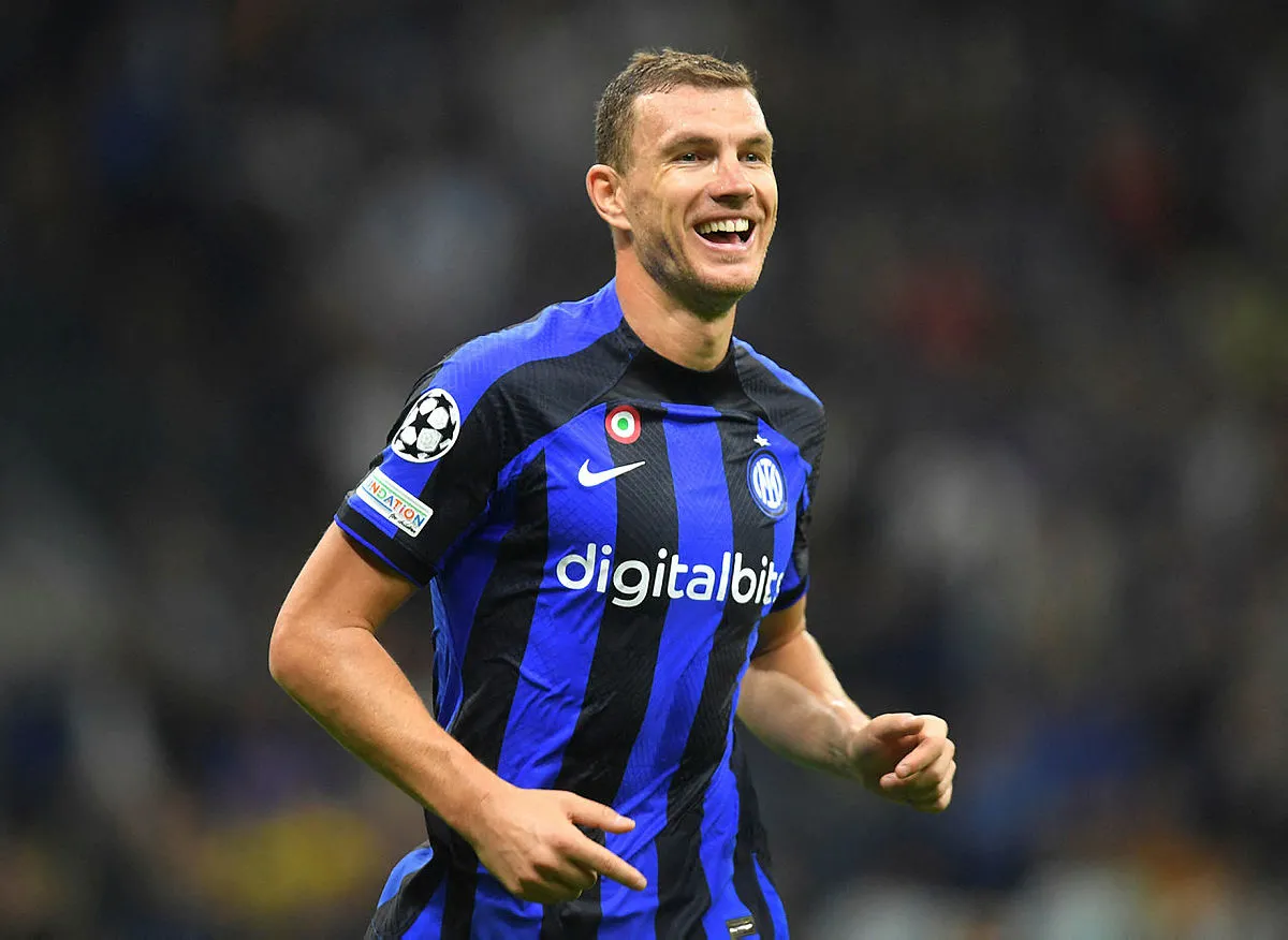 Galatasaray'dan Edin Dzeko hamlesi! Yıldız oyuncuya teklif yapıldı
