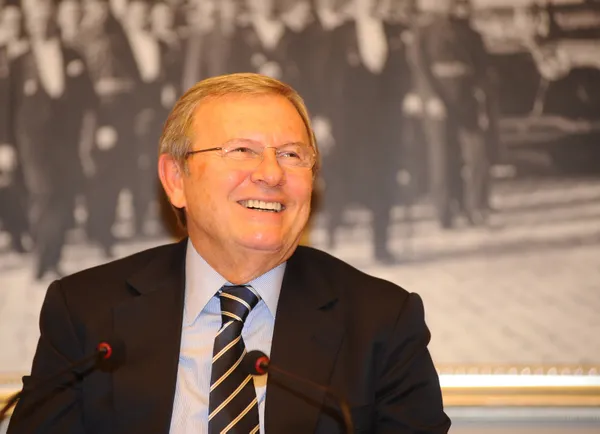 Eski MHK başkanı Zekeriya Alp’e FETÖ soruşturması