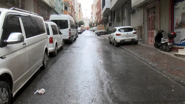 1671524766370.jpg Çileden çıkan anne sokağı savaş alanına çevirdi! Çırılçıplak soyup öldüresiye dövdü - 1
