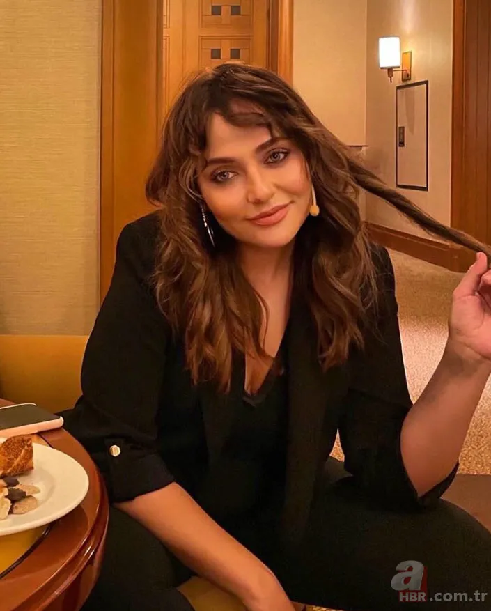 Kasaba Doktoru'nun Hakan'ı Ozan Akbaba'nın eşi güzelliğiyle hayra bıraktı 18