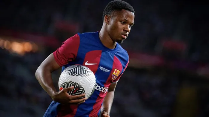 fenerbahcede-ansu-fati-bombasi-1-milyar-euro-detayi-1729153717862.jpg Fenerbahçe'de Ansu Fati bombası! 1 milyar euro detayı...