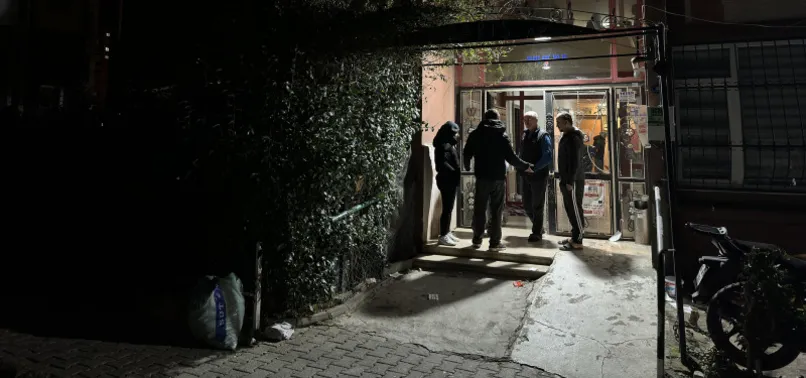 KADES ile yardım istedi evine götüren polisi silahıyla vurdu