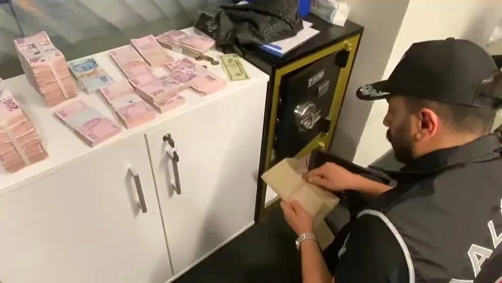 Etimesgut Belediyesi soruşturmasında bar detayı! Rüşvet pazarlıkları ve 975 bin TL’lik transfer mercek altında - 4