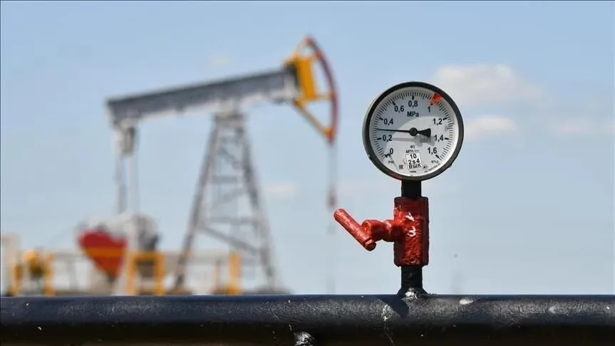 petrol-yollarinda-tehlikeli-tirmanis-enerjide-yuzde-40lik-kriz-kapida-petrol-110-dolari-gorebilir-1785025250661.jpeg rent petrolün kapanışta varil başına 98,34 dolar seviyesinde işlem gördüğü ve günlük yükselişin yüzde 2,33 olduğu belirtildi. (Fotoğraf - AA)