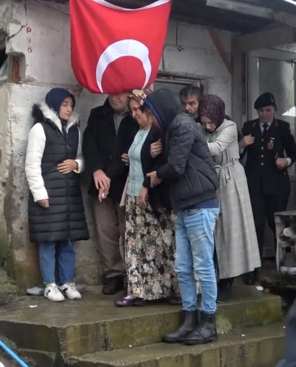 Pençe Kilit Operasyonu’nda şehit oldu! Giresunlu Piyade Sözleşmeli Er İsmail Ünal’ın yaşadığı ev görenleri duygulandırdı
