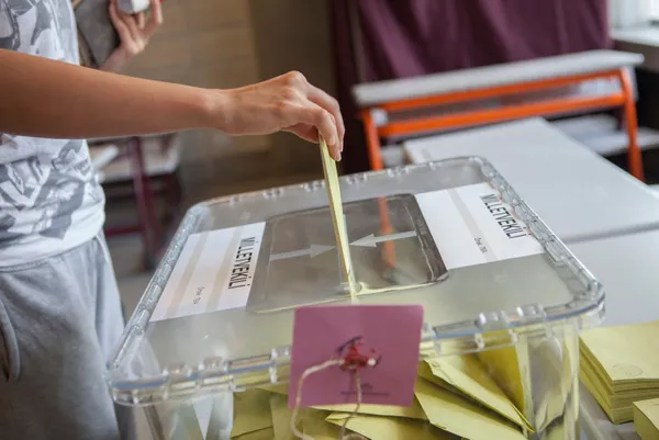 Yeni seçim Kanunu düzenlemesi komisyonda kabul edildi! Yasa teklifi neler getiriyor?