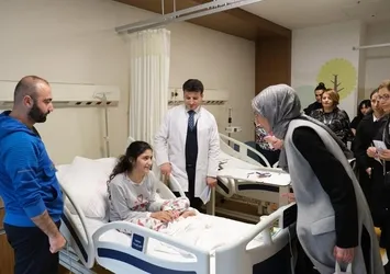 Sümeyye Erdoğan Bayraktar'dan depremzedelere moral ziyareti!