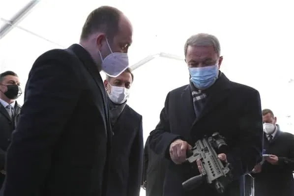 Milli Savunma Bakanı Hulusi Akar yerli Gatling'i inceledi! İlk kez görüntülenen yerli Gatling mest etti - 4