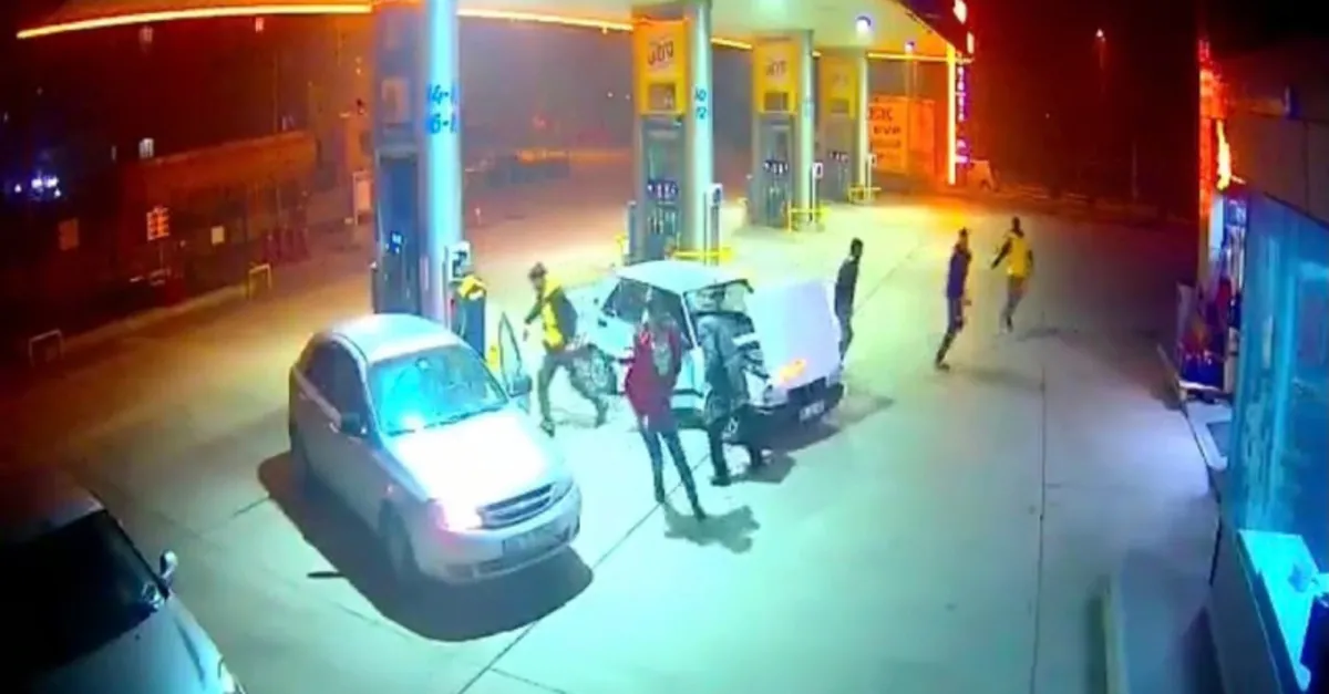 Bursa'da benzinlikte panik anları kamerada! Aniden alev aldı