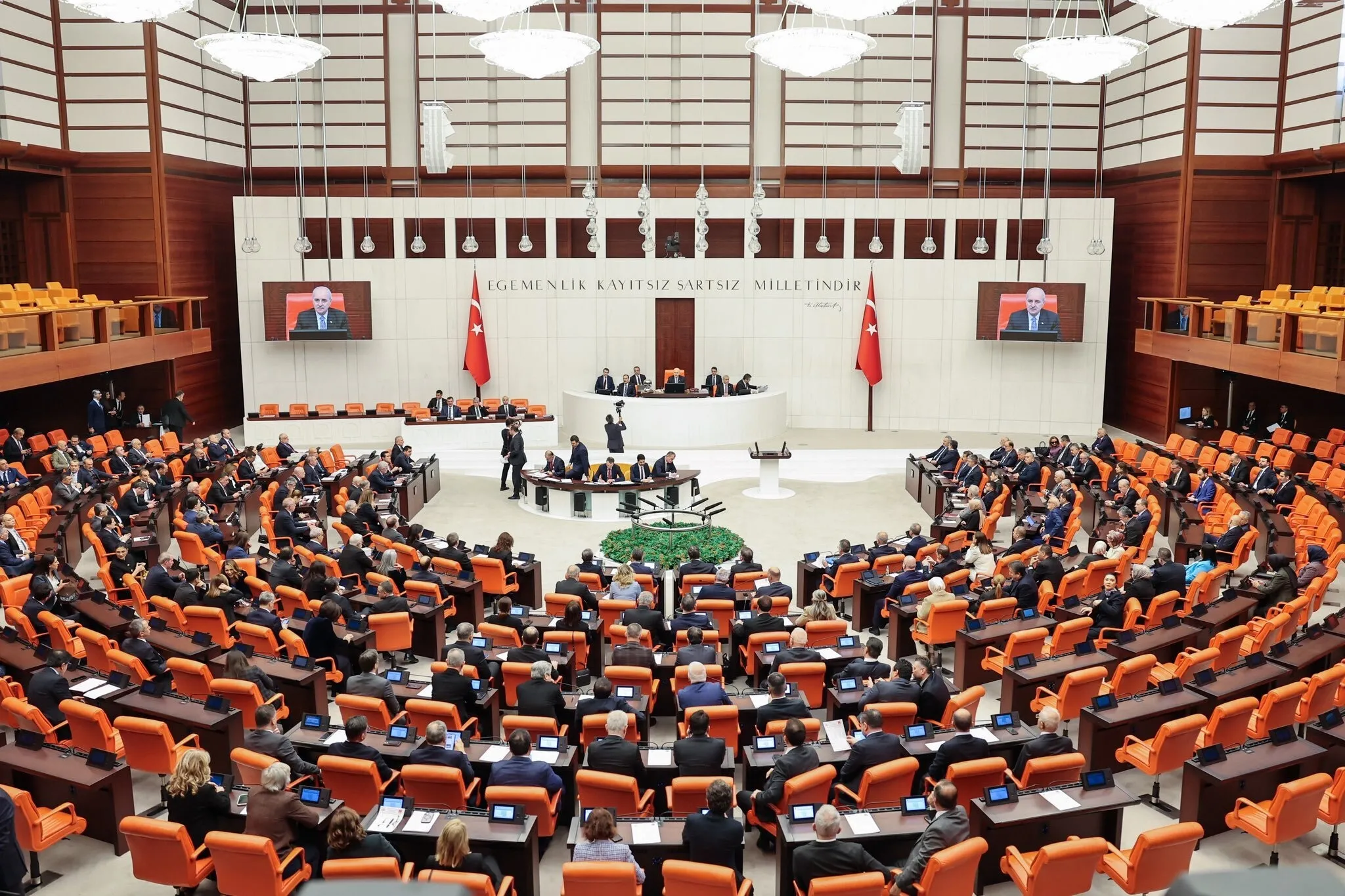 TBMM'de çocuklara yönelik düzenlemeler kabul edildi! Suça sürüklenen çocuklar için yeni dönem